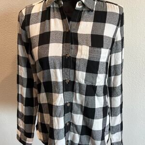Abercrombie & Fitch XS Black and white plaid flannel
